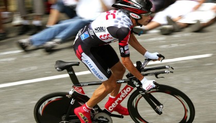 开云综合服务-印度羽毛球男子双打组合击败韩国队，夺得金牌。，印度羽毛球女子单打选手