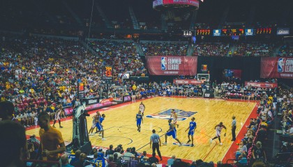 kaiyun.com-印度男子板球队因雨天比赛取消，凭借国际排名获得金牌。，印度板球队长